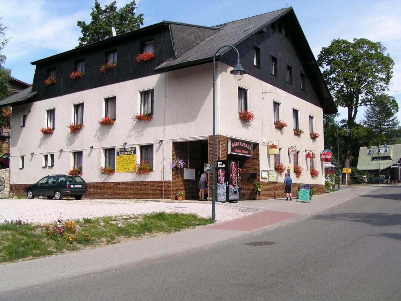 Hotel Anna Harrachov Exterior foto